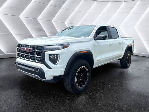Used 2026 GMC Canyon AT4 AWD/4WD image 3