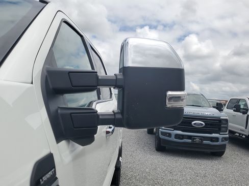 New 2026 Ford F250 Lariat w/ Lariat Premium Package image 5