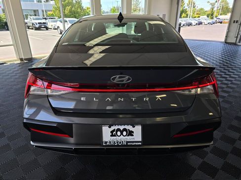 New 2026 Hyundai Elantra SEL Sport Premium FWD image 4