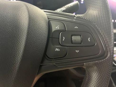 Used 2025 Buick Envista Preferred FWD image 20