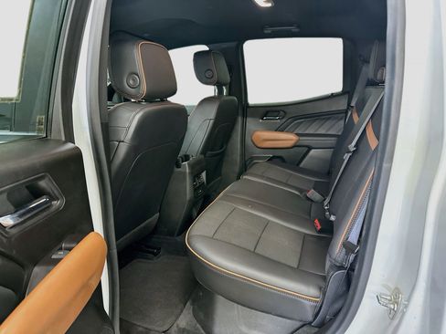 Used 2024 GMC Canyon AT4 AWD/4WD image 28