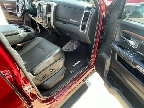 Used 2017 RAM 2500 Laramie w/ Convenience Group AWD/4WD image 9