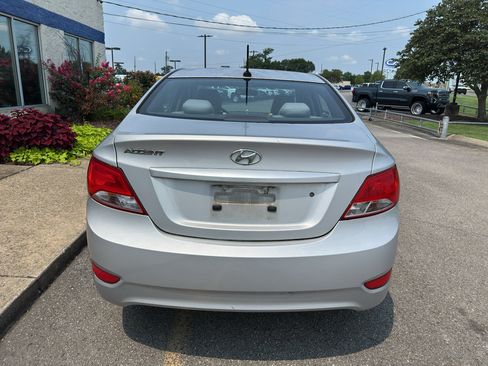 Used 2015 Hyundai Accent GLS FWD image 5