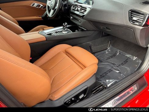 Used 2020 BMW Z4 M40i w/ Premium Package image 12