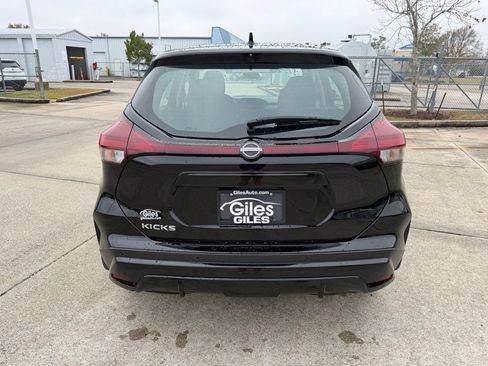 Used 2025 Nissan Kicks Play S image 4