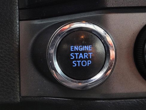Used 2021 Toyota Tacoma TRD Sport w/ Technology Package AWD/4WD image 23
