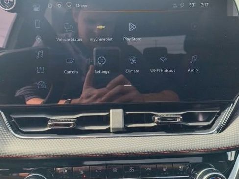 Used 2026 Chevrolet Equinox RS w/ Convenience Package III image 2