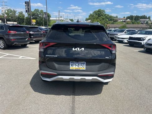 Certified 2023 Kia Sportage EX AWD/4WD image 5