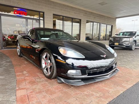 Used 2007 Chevrolet Corvette Coupe w/ Preferred Equipment Group image 18