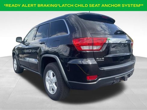 Used 2012 Jeep Grand Cherokee Laredo w/ Laredo E Group AWD/4WD image 9