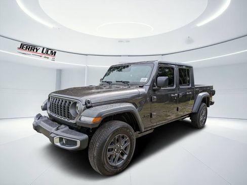 New 2026 Jeep Gladiator Sport AWD/4WD image 7