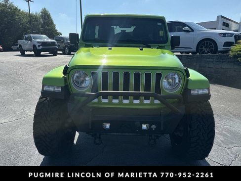 Used 2019 Jeep Wrangler Unlimited Sahara w/ Uconnect 4C Nav & Sound Group AWD/4WD image 2