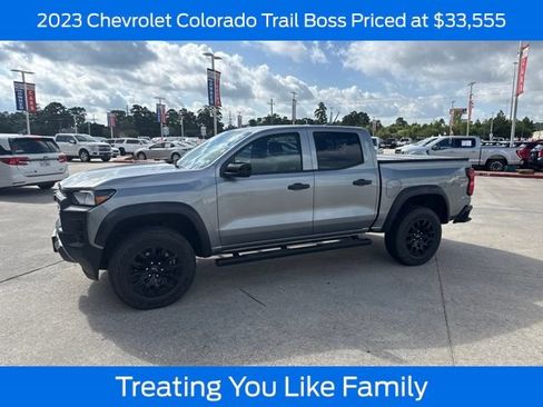 Used 2023 Chevrolet Colorado Trail Boss w/ Technology Package AWD/4WD image 1