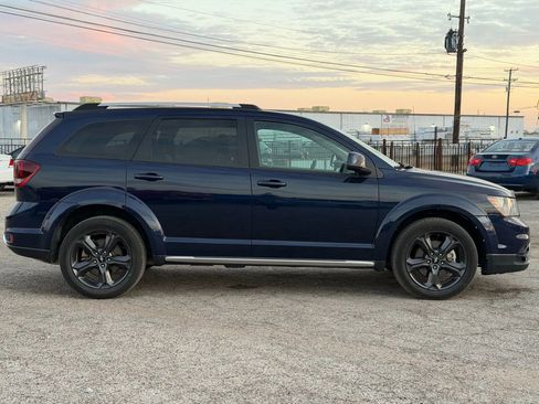 Used 2020 Dodge Journey Crossroad image 4