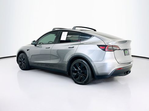 Used 2025 Tesla Model Y Long Range AWD/4WD image 5