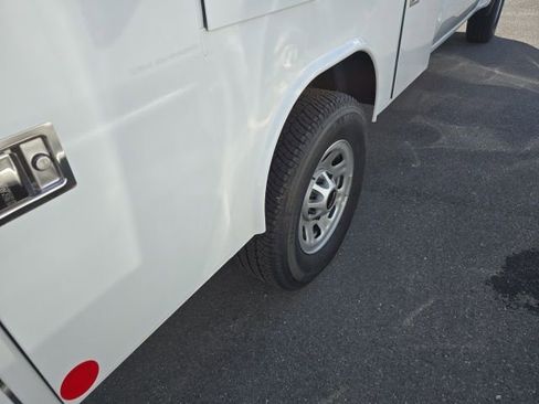 New 2024 GMC Sierra 3500 Pro w/ Convenience Package image 10