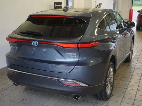 Used 2022 Toyota Venza Limited AWD/4WD image 17