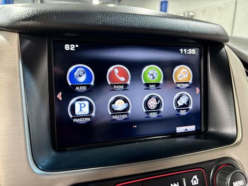 Used 2015 GMC Yukon XL Denali w/ Open Road Package image 40