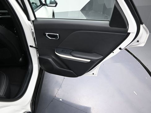 Used 2025 Kia K4 GT-Line w/ GT-Line Sunroof Package image 9