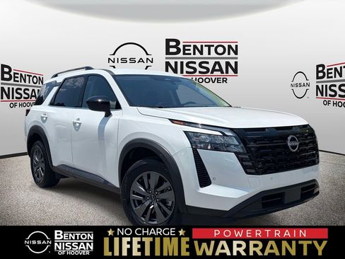 Used 2026 Nissan Pathfinder SV FWD image 1