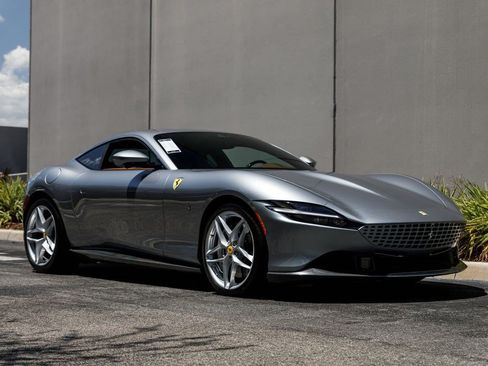Used 2022 Ferrari Roma RWD image 37