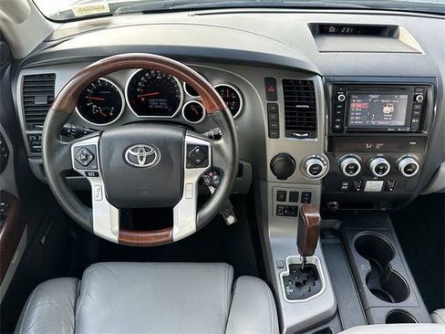 Used 2016 Toyota Sequoia Platinum image 10