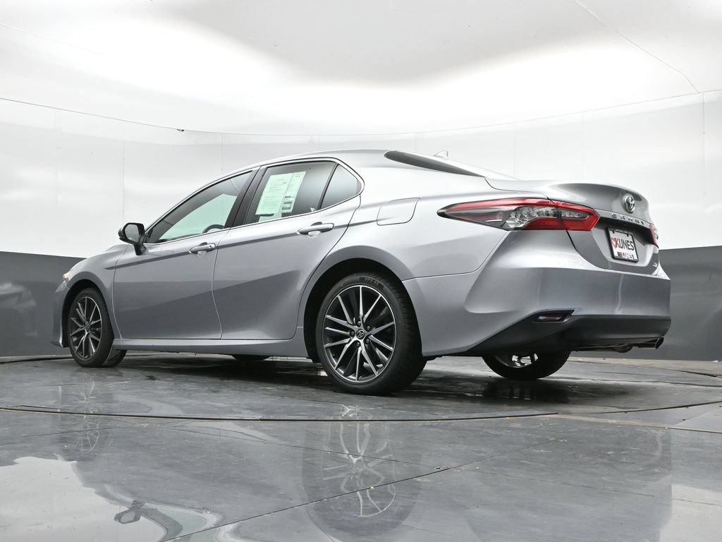 Used 2021 Toyota Camry XLE FWD image 45