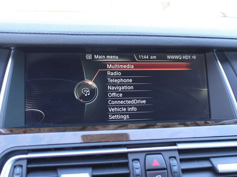 Used 2013 BMW 740Li image 22