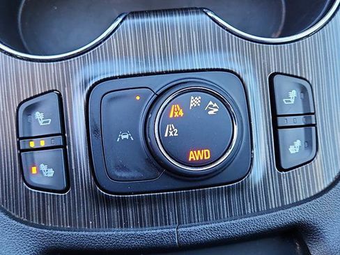 Used 2023 GMC Acadia SLT image 27