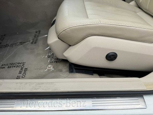 Used 2015 Mercedes-Benz E 400 4MATIC Sedan image 21