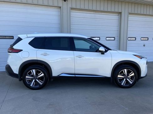 Used 2023 Nissan Rogue SL w/ SL Premium Package image 8