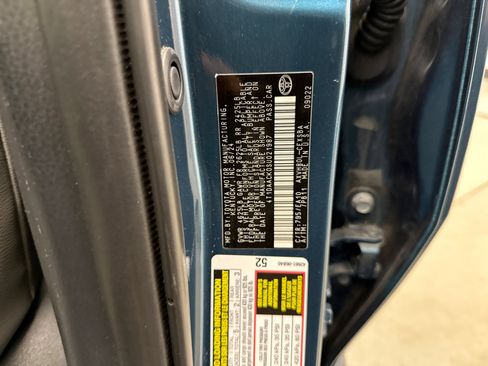 Used 2025 Toyota Camry SE w/ Convenience Package FWD image 21