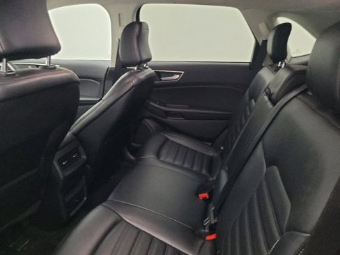 Used 2024 Ford Edge SEL image 18