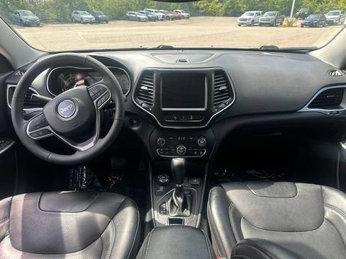 Used 2022 Jeep Cherokee Latitude Lux w/ Sun & Sound Group AWD/4WD image 19