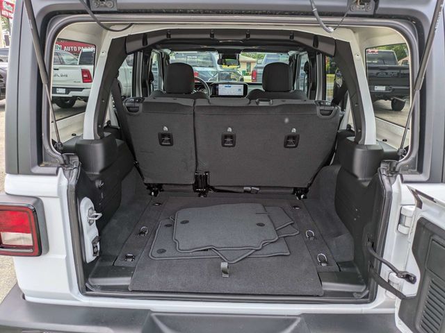 Used 2025 Jeep Wrangler Unlimited Sport AWD/4WD image 13