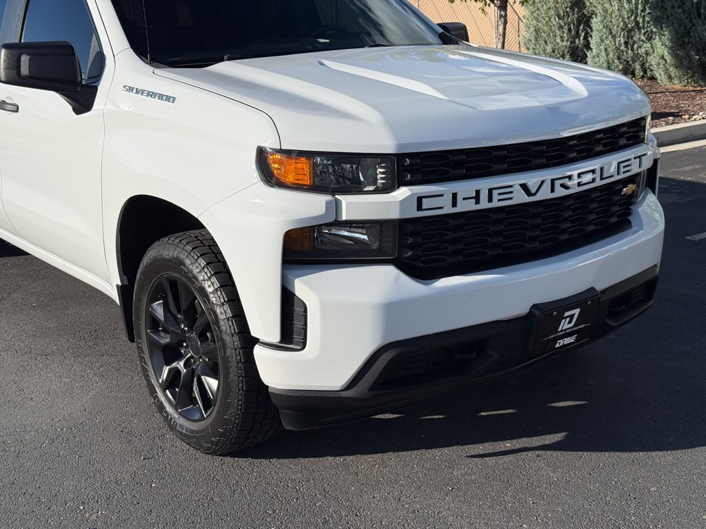 Used 2022 Chevrolet Silverado 1500 Custom w/ Safety Confidence Package AWD/4WD image 3