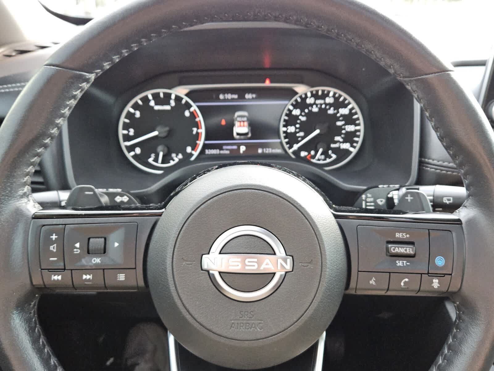 Used 2023 Nissan Rogue SV w/ SV Premium B Package FWD image 11