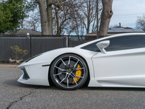 Used 2017 Lamborghini Aventador LP 700-4 AWD/4WD image 19