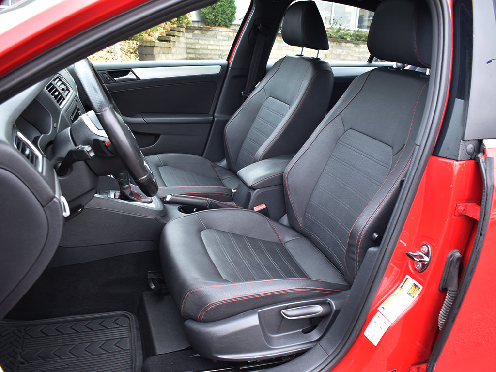 Used 2012 Volkswagen Jetta GLI FWD image 5