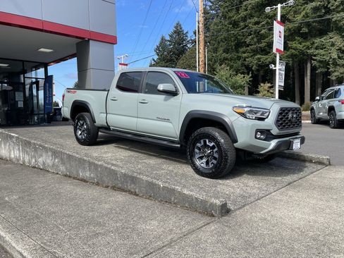 Certified 2022 Toyota Tacoma TRD Off-Road w/ TRD Premium Off Road Package AWD/4WD image 1
