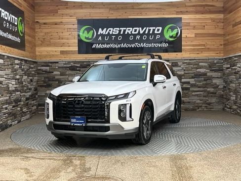Used 2023 Hyundai Palisade SEL w/ Premium Package AWD/4WD image 4