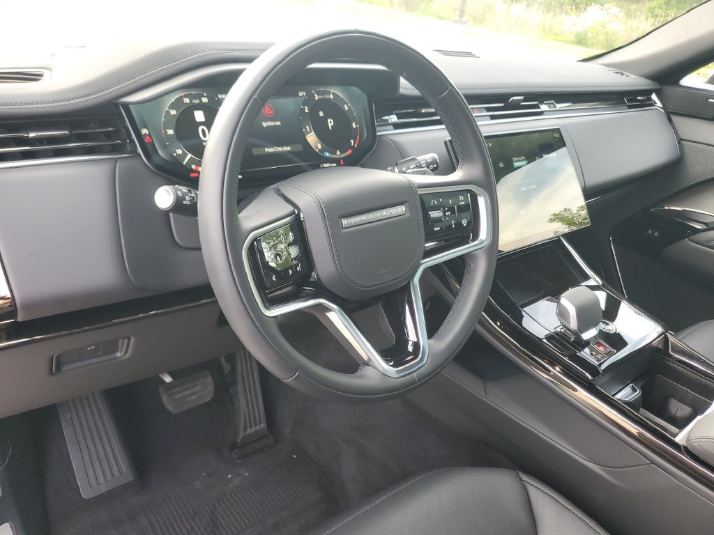 Used 2026 Land Rover Range Rover Sport SE AWD/4WD image 13