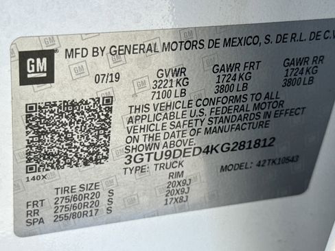 Used 2019 GMC Sierra 1500 SLT w/ SLT Premium Plus Package image 37