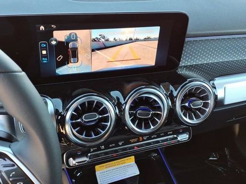 New 2026 Mercedes-Benz GLB 250 image 6