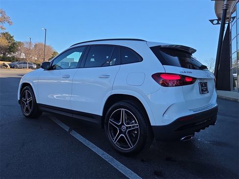 Certified 2025 Mercedes-Benz GLA 250 image 3