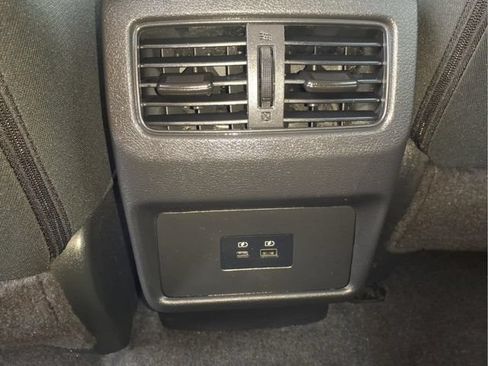 Used 2023 Nissan Rogue SV AWD/4WD image 13