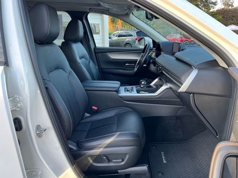 Used 2024 MAZDA CX-90 Plug-In Hybrid w/ Premium Pkg image 11