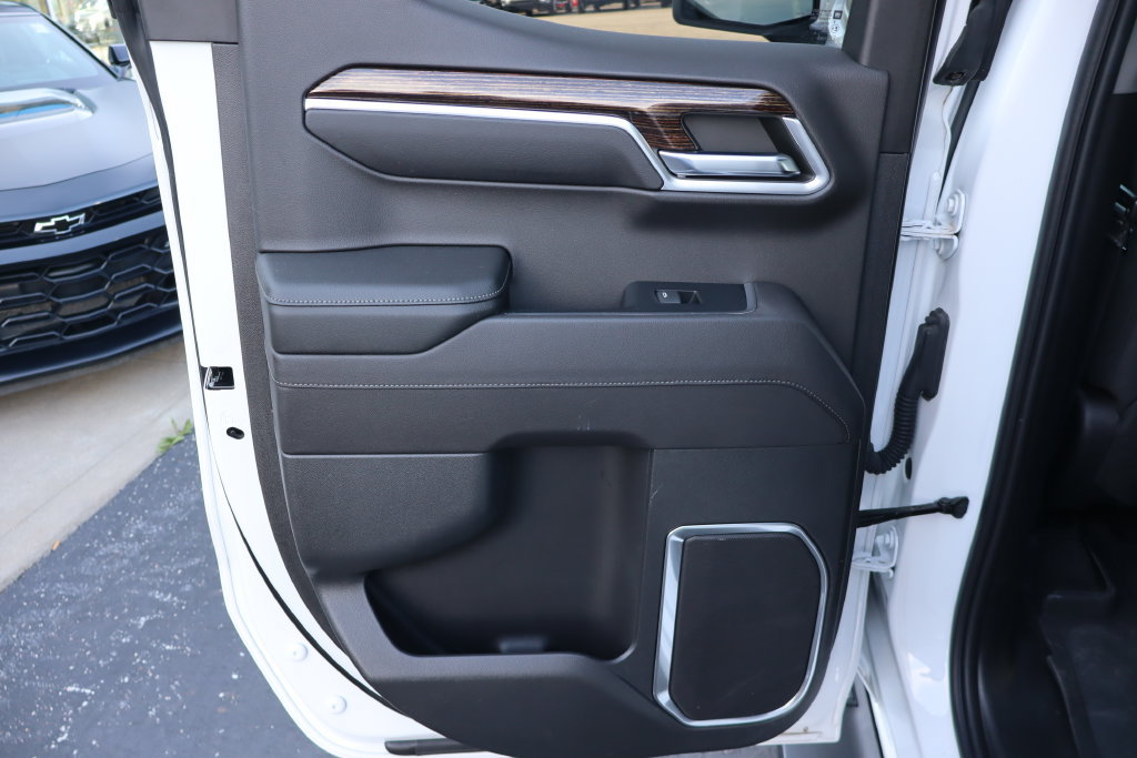 Used 2023 GMC Sierra 1500 Elevation w/ LPO, Elevation Black Package AWD/4WD image 22