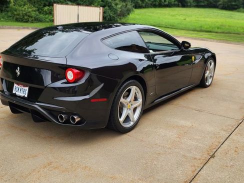 Used 2016 Ferrari FF image 28