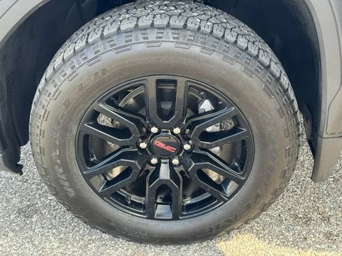 Used 2025 GMC Sierra 1500 Elevation AWD/4WD image 19